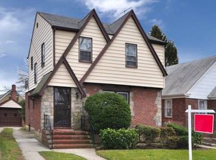 4357 172nd St, Flushing, NY 11358