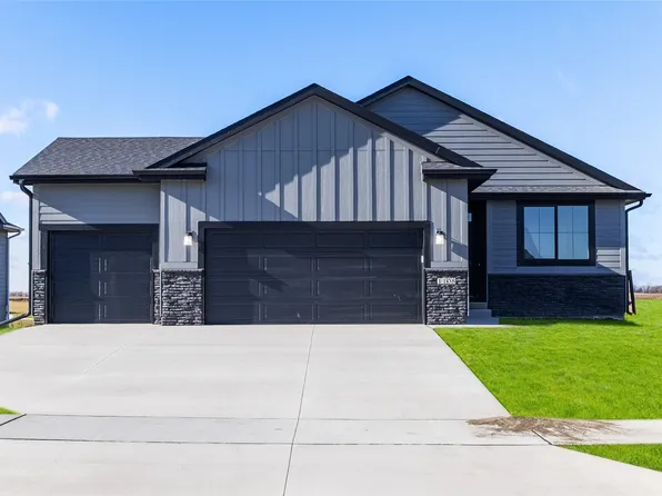 1108 Mulberry Dr NW, Bondurant, IA 50035