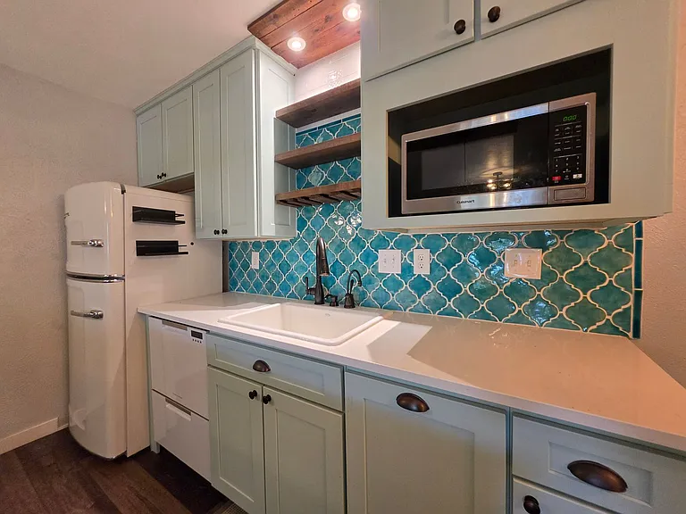 665 Manhattan Dr #1 — Photo 7