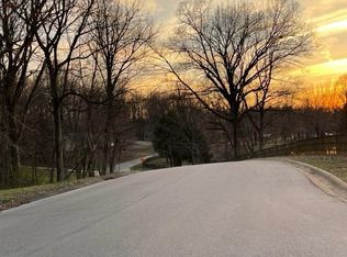 2736 Hillside Dr, Owensboro, KY 42303