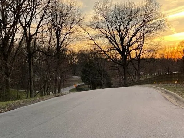 2736 Hillside Dr, Owensboro, KY 42303