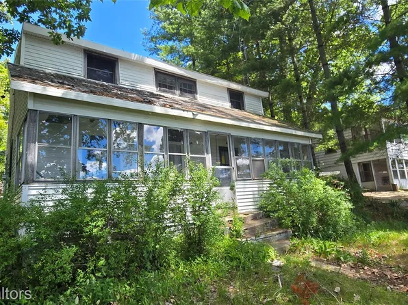 3472 Pleasant Dr, Grass Lake, MI 49240