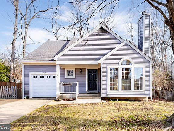 3rd image of 15066 Holleyside Dr
