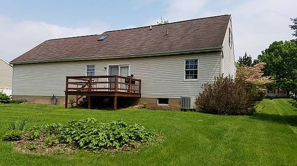 2nd image of 207 Broadmoor Dr