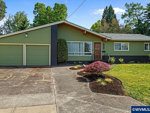 3rd image of 1640 Corina Dr SE