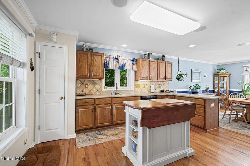 4th image of 57 Bonner Avenue