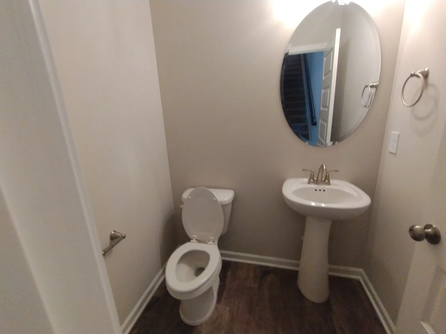 3 bed, 2.5 bath, 1811 sqft, $2,300 — Photo 4