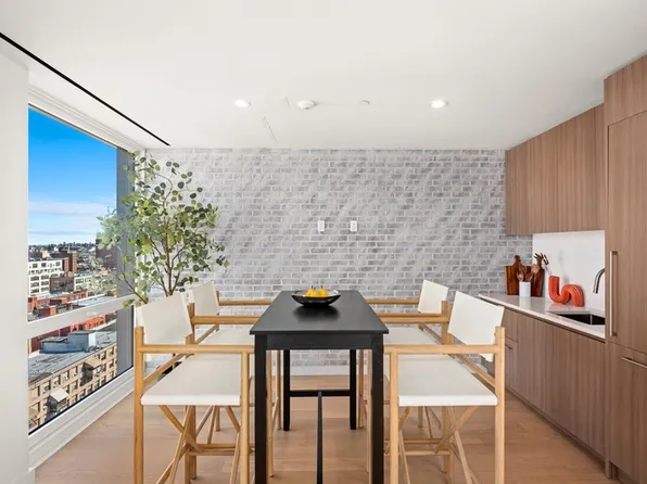 249 Willoughby Avenue image 22 of 29