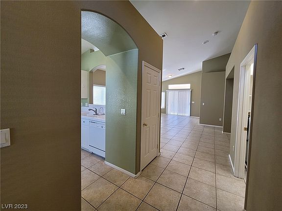 5th image of 7011 Aptos Ct