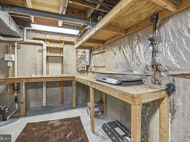 4330 Gilmer Ct — Photo 23