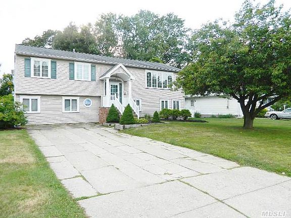 3rd image of 54 Munson Ln
