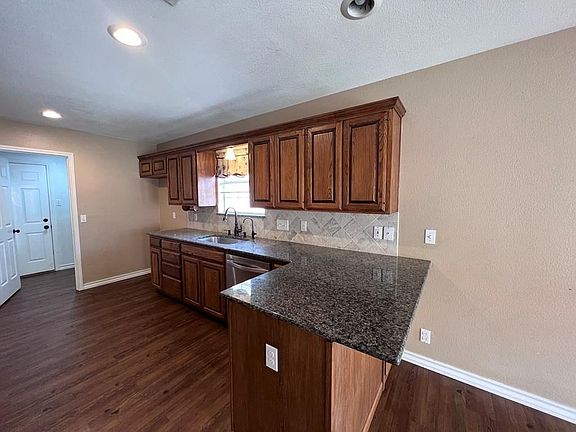 4th image of 3507 Dentcrest Dr