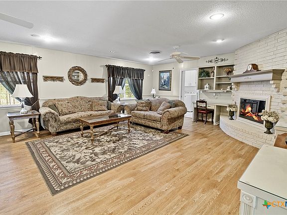 5th image of 306 Ash Dr