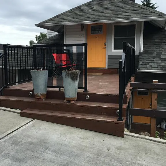 639 W Emerson St #B — Photo 8