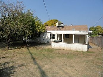 3rd image of 3738 E Clinton Ave