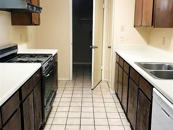 4th image of 1011 E Belgravia Dr