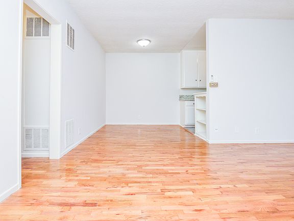 5th image of 1027 N Sierra Bonita Ave #1027
