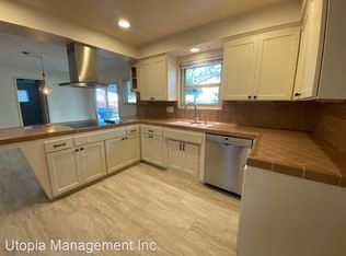 4400 Garfield Ave, Carmichael, CA 95608