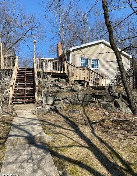 36 Colfax Ave — Photo 1