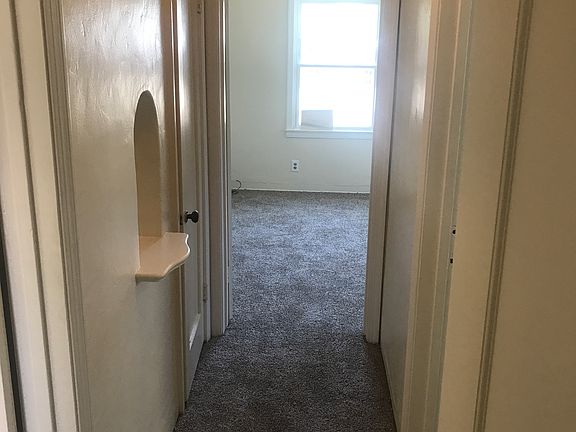 4th image of 2404 E Princeton Ave