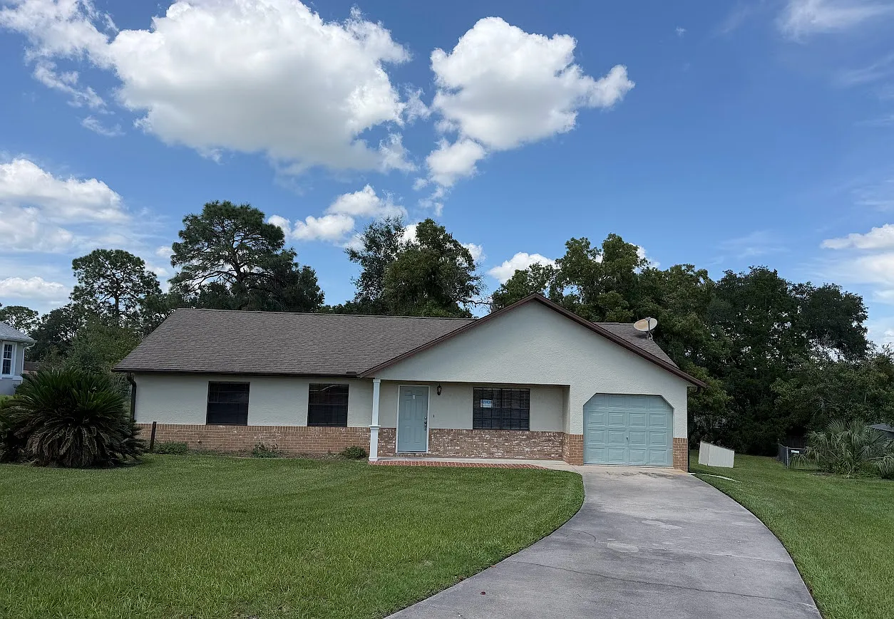 3 bed, 1204 sqft, $1,600 — Photo 1