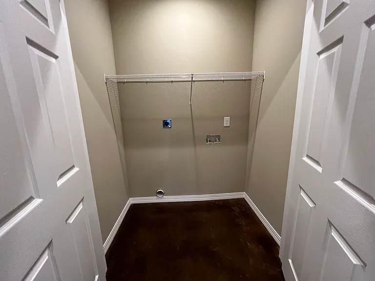12862A Churchill Dr — Photo 6