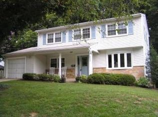 3223 Plantation Pkwy, Fairfax, VA 22030