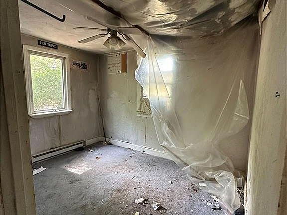 3rd image of 2440 Cedar Rd APT B