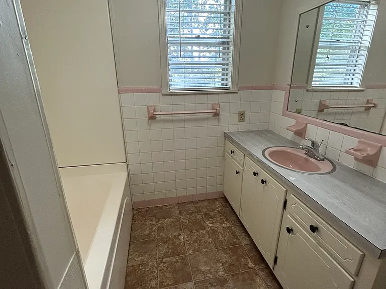 112 Chrisp Ave — Photo 6