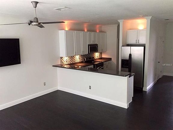 3rd image of 8125 Stone Leaf Ln