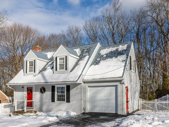 46 Bickford Hill Rd, Gardner, MA 01440