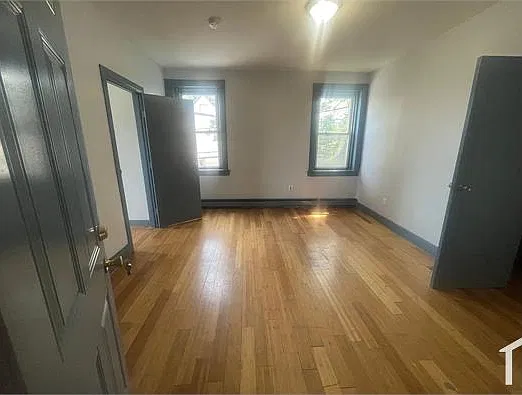 9 Ellington St #2