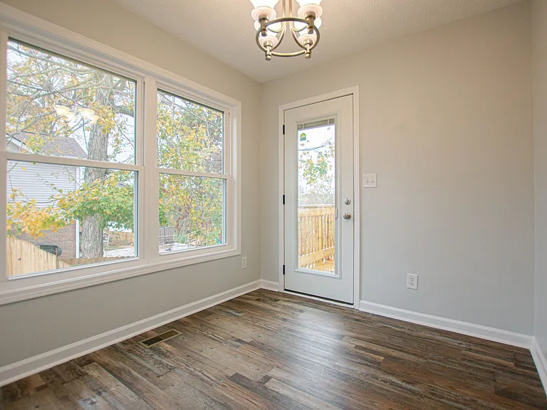 125 Whitehall Dr — Photo 15
