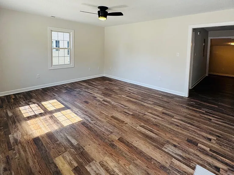 205 Simpson St — Photo 21