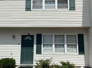 2 Pirates Cove Dr, Swansboro, NC 28584