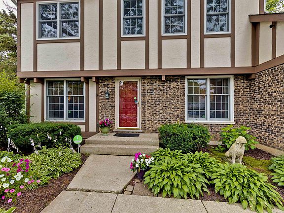 3rd image of 3 Altoona Ct