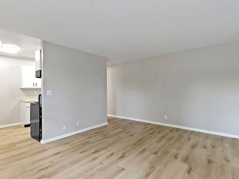 The Courts Apartment Homes — Photo 7