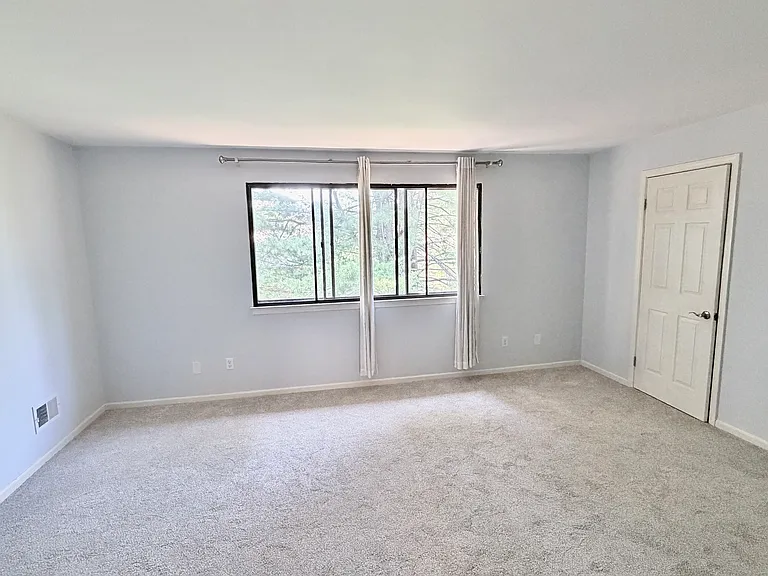 631 Churchill Dr #631 — Photo 33