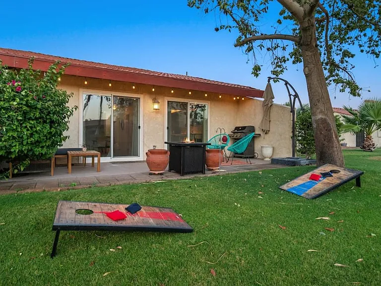 49105 Barrymore St — Photo 2