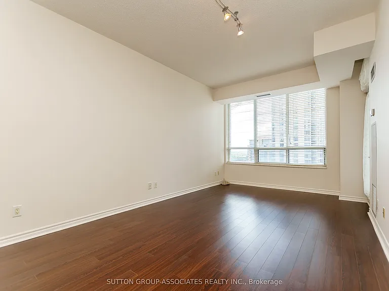 28 Byng Ave #1507 — Photo 8