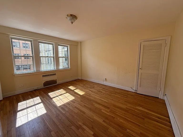 New King Edward Apartments — Photo 118