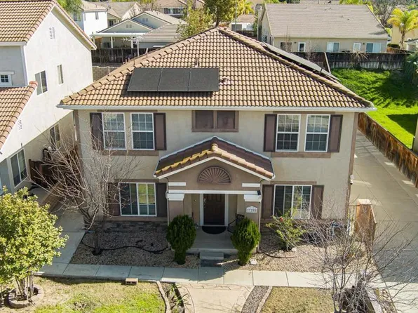 27288 Sierra Madre Dr, Murrieta, CA 92563