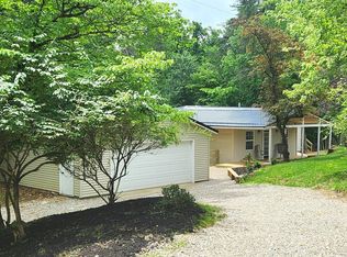 429 Hide A Way Hills Ln, Sugar Grove, OH 43155