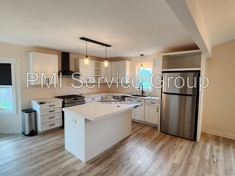 7749 Lyman Ave — Photo 7