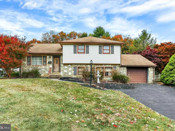 926 Carlin Dr, Southampton, PA 18966