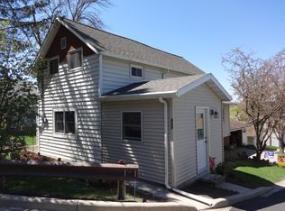 400 Walnut St, Genoa, WI 54632