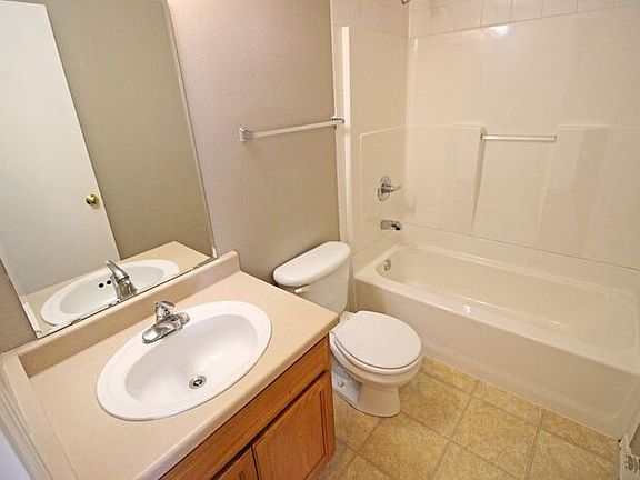 5th image of 1824 S 11th St APT B