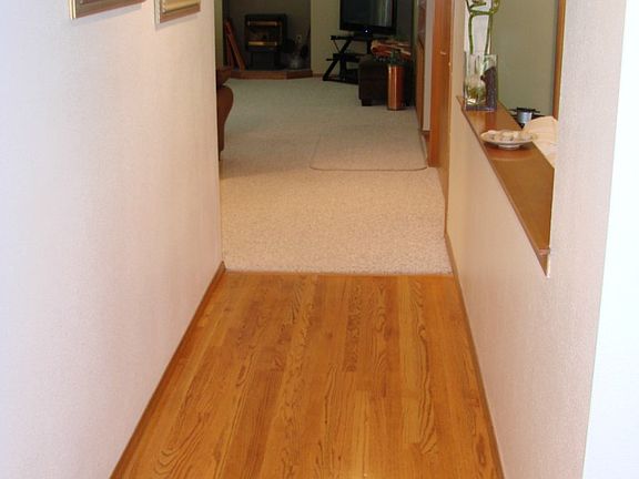 4th image of 8427 Valley Green Dr SE