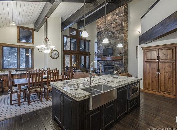 4th image of 3130 Royal St #5