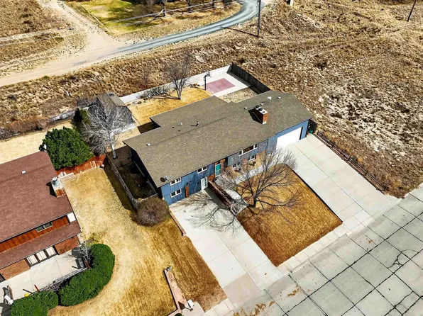 231 Hillcrest Dr, Torrington, WY 82240